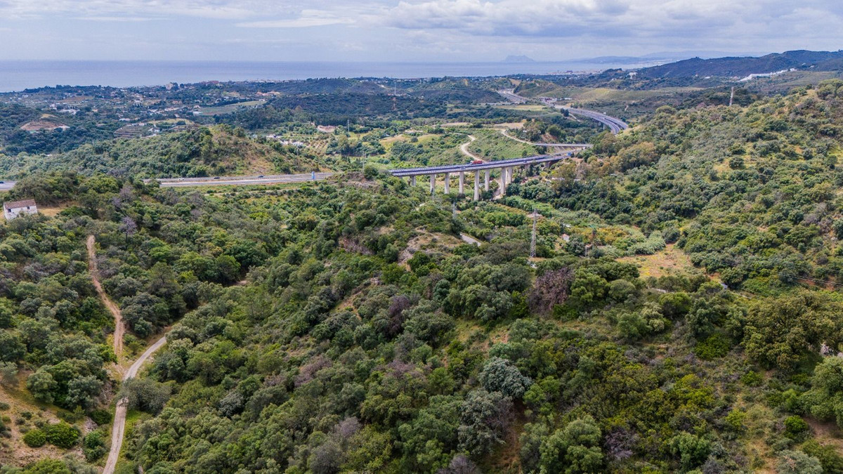 Plot for Sale in Estepona — 2