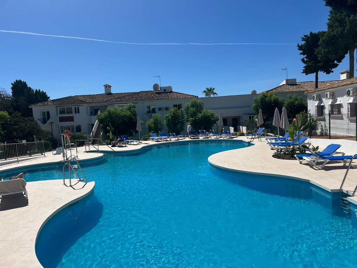2 Bedroom Apartment for Sale in El Paraiso