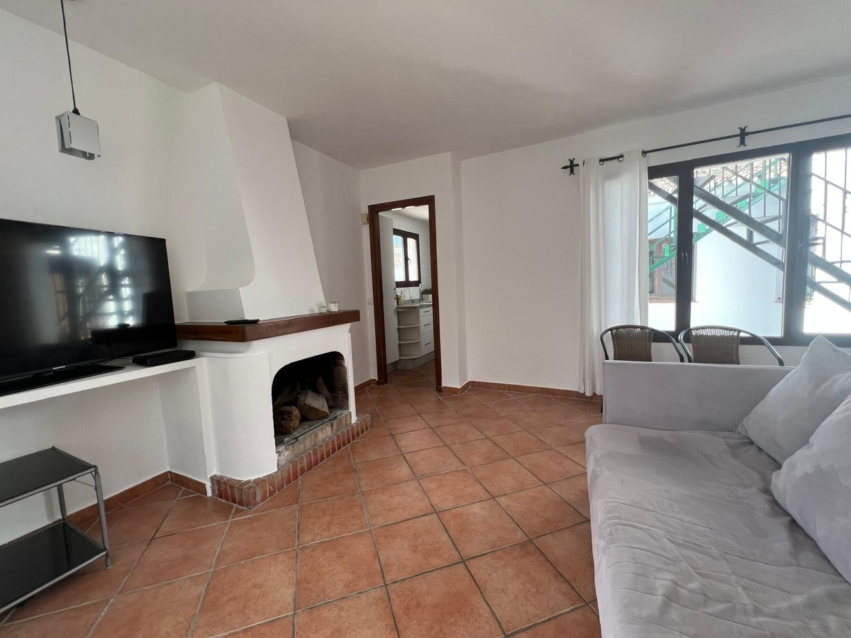 2 Bedroom Apartment for Sale in El Paraiso — 5