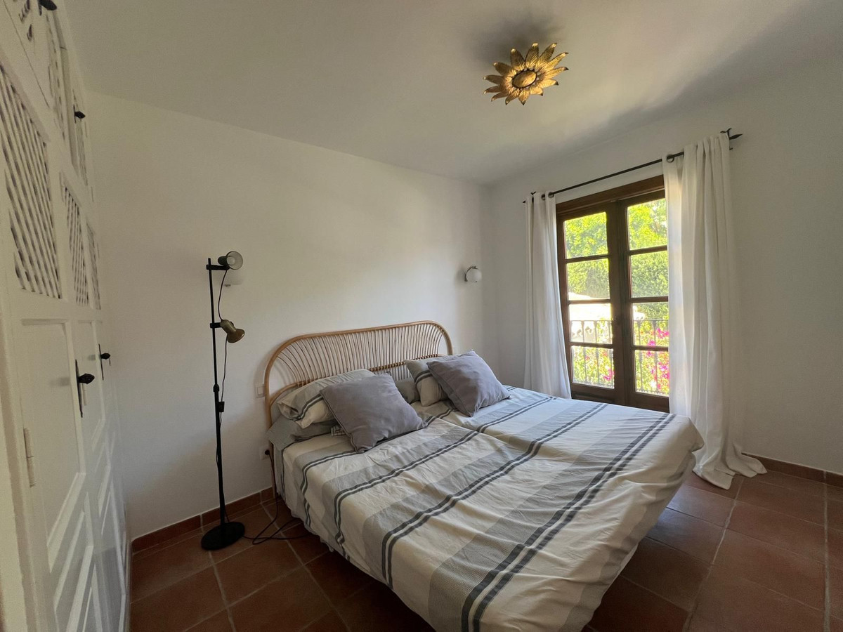 2 Bedroom Apartment for Sale in El Paraiso — 8