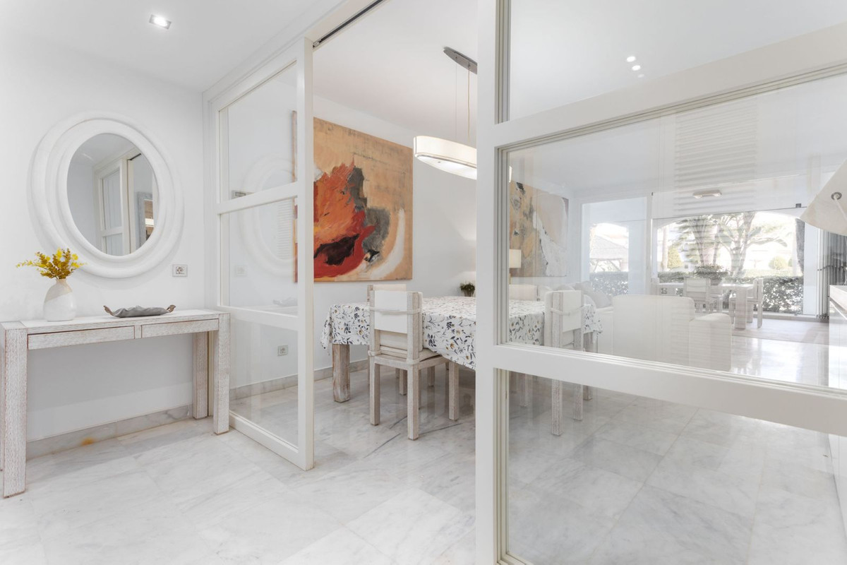 5 Bedroom Apartment for Sale in San Pedro de Alcántara — 5