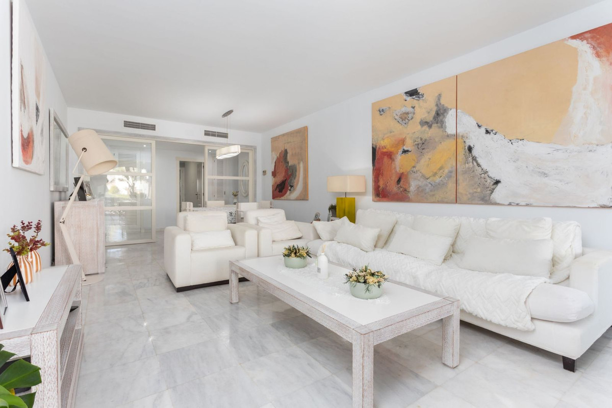 5 Bedroom Apartment for Sale in San Pedro de Alcántara — 7