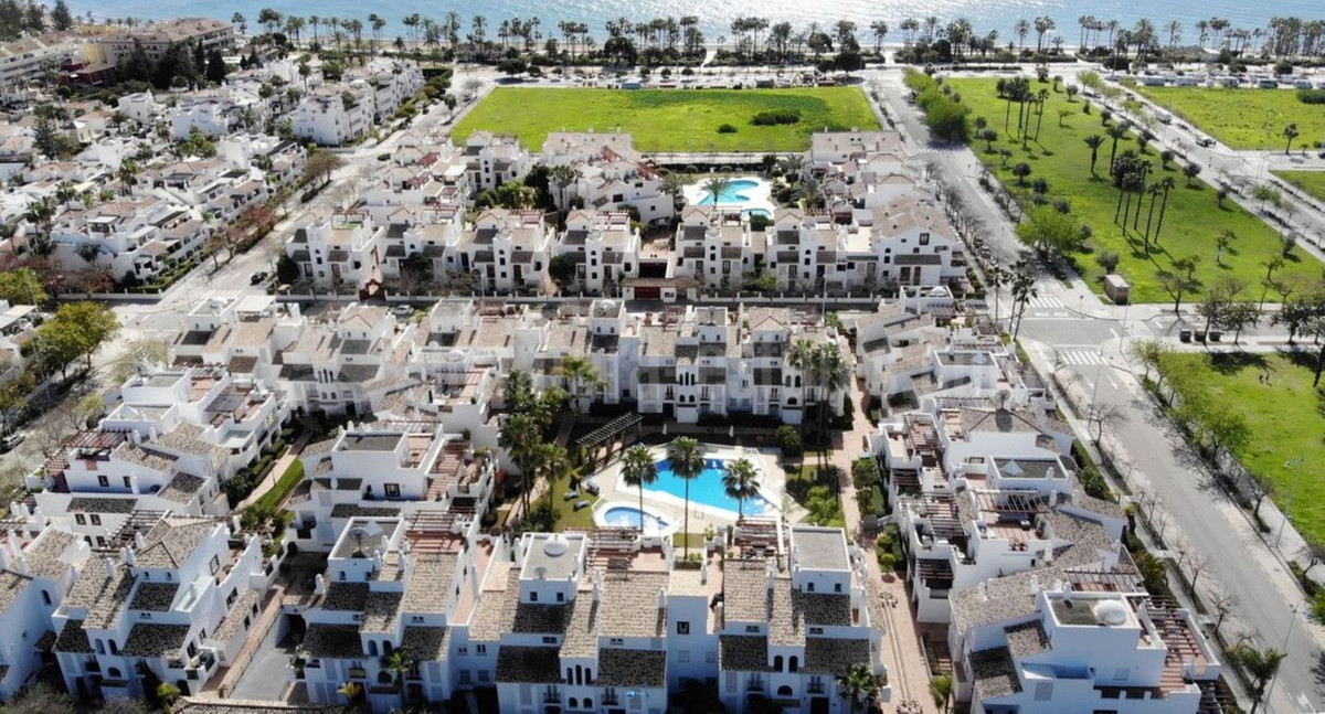 2 Bedroom Apartment for Sale in San Pedro de Alcántara