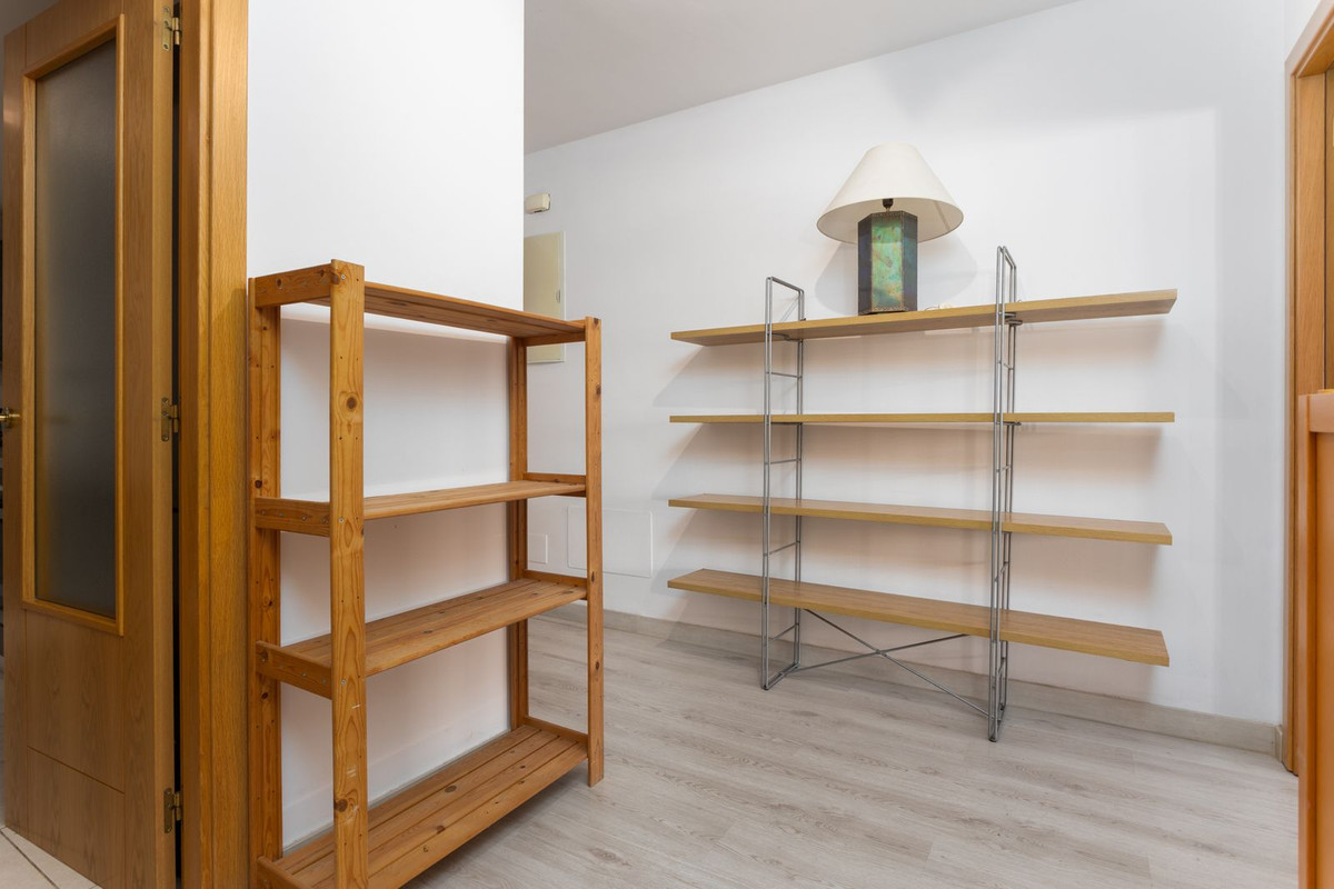 3 Bedroom Apartment for Sale in La Campana — 2