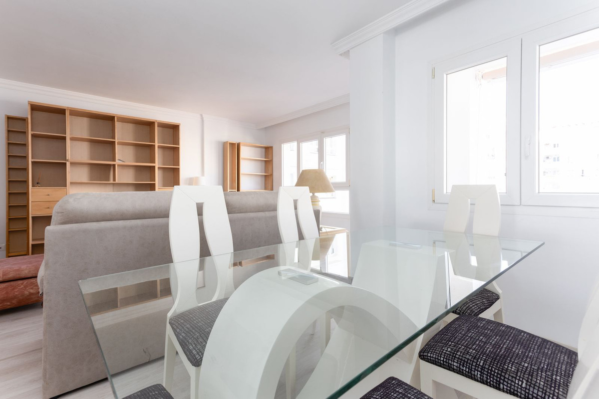 3 Bedroom Apartment for Sale in La Campana — 6