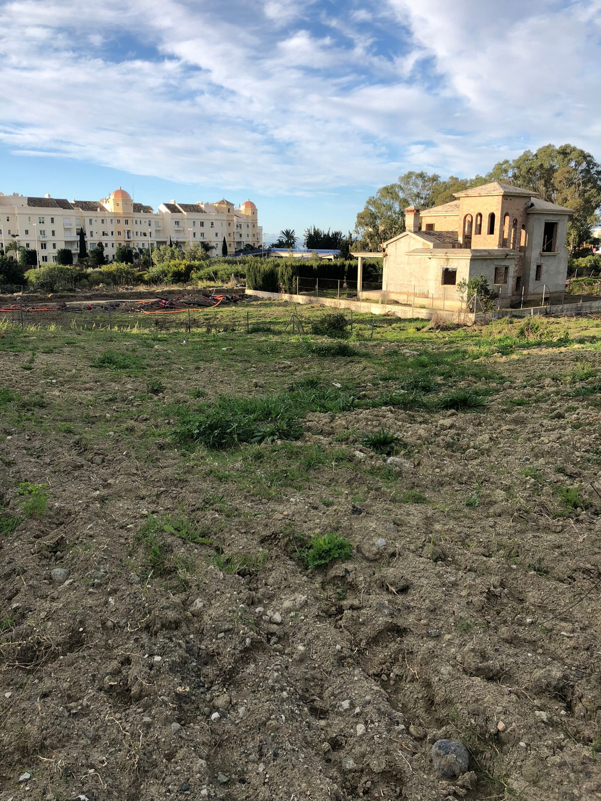 Plot for Sale in Selwo