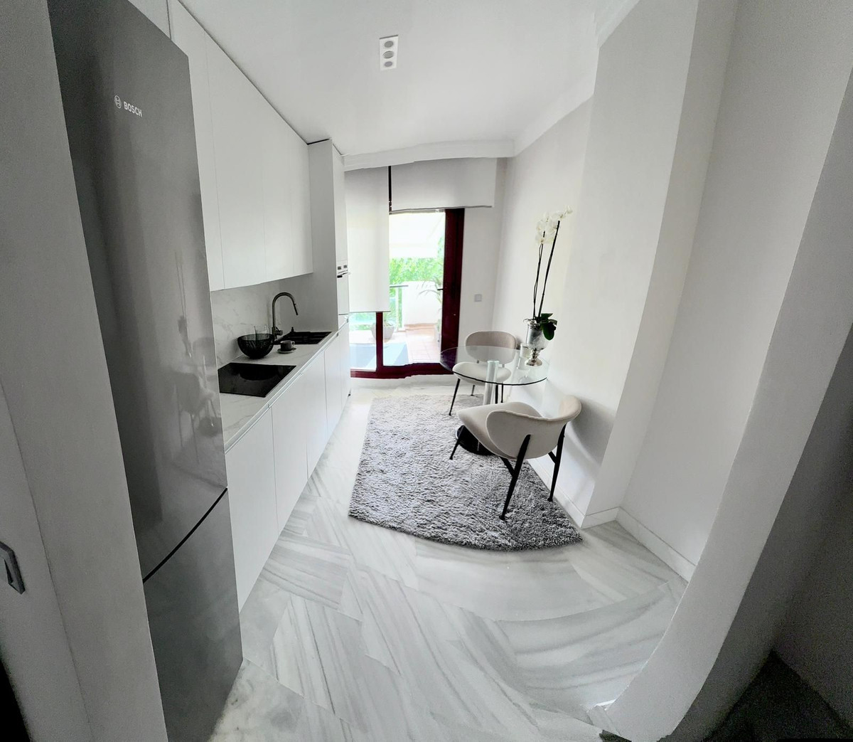 1 Bedroom Apartment for Sale in Benahavís — 5