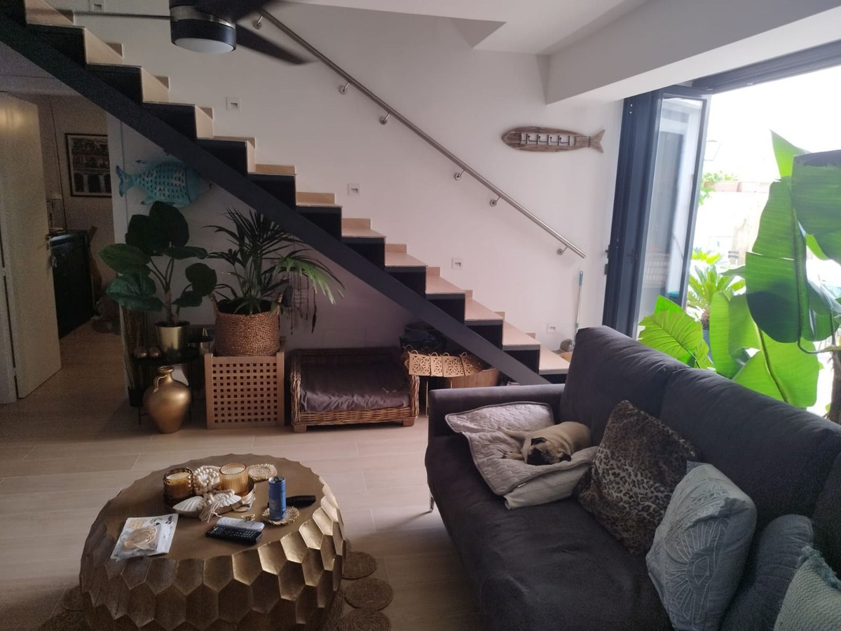 3 Bedroom Villa for Sale in Estepona — 4