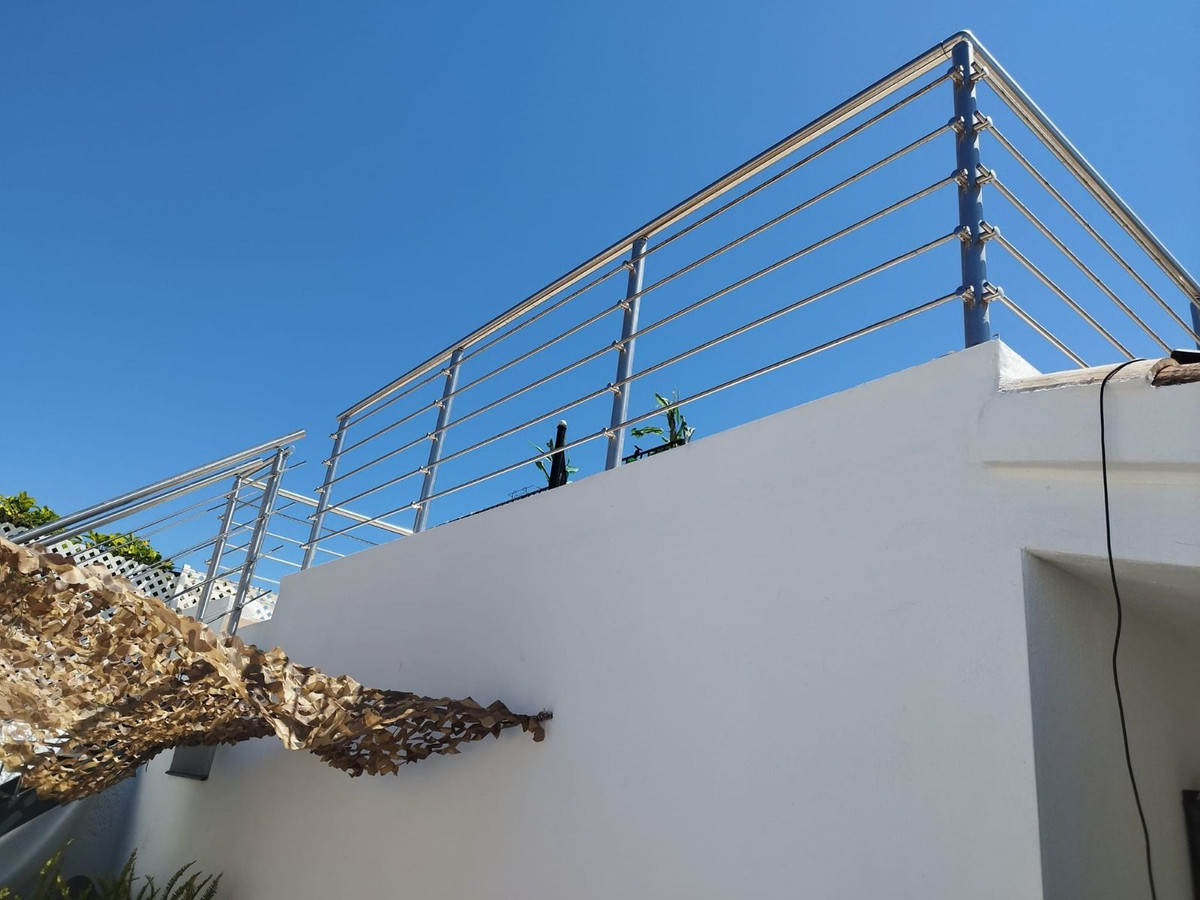 3 Bedroom Villa for Sale in Estepona — 8