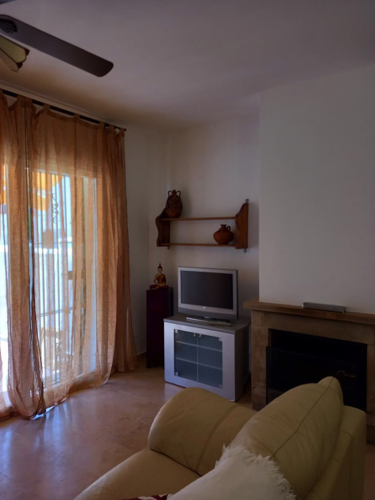 3 Bedroom Villa for Sale in Estepona — 2