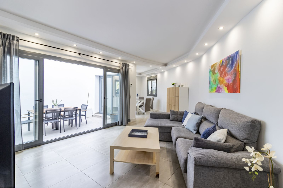 3 Bedroom Villa for Sale in San Pedro de Alcántara — 2