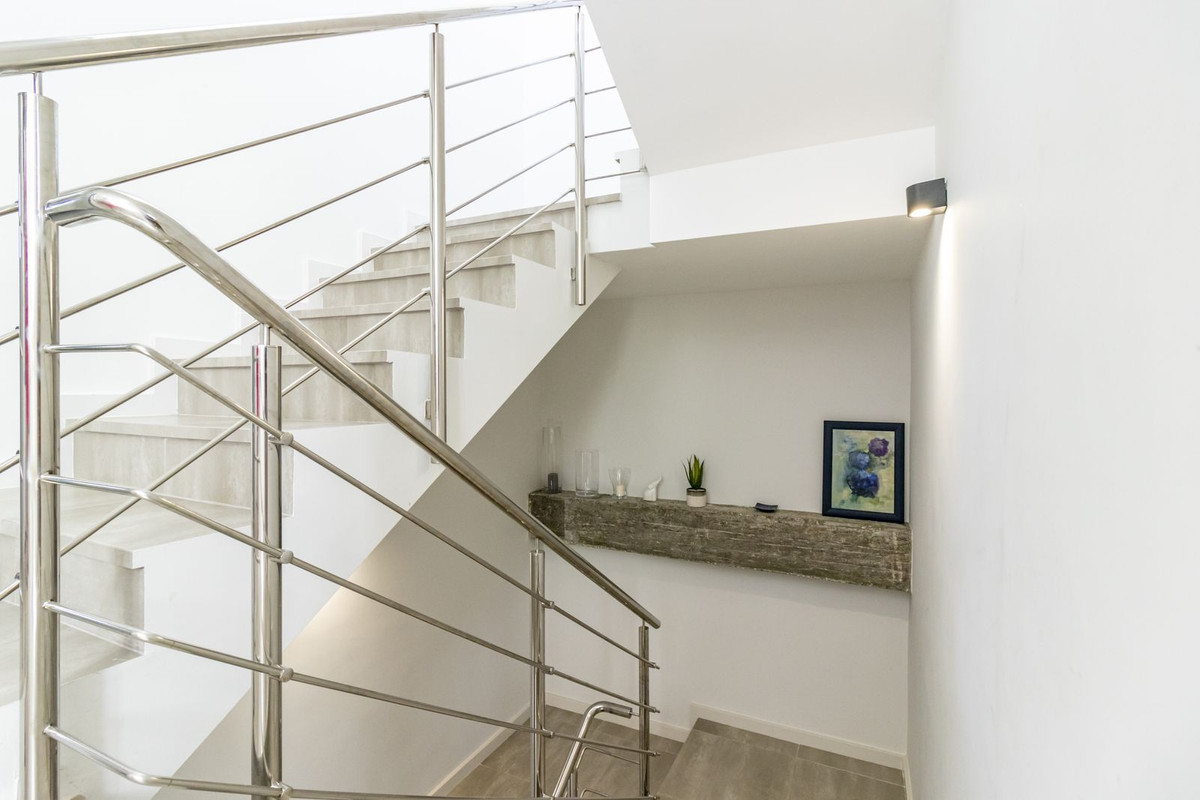 3 Bedroom Villa for Sale in San Pedro de Alcántara — 6