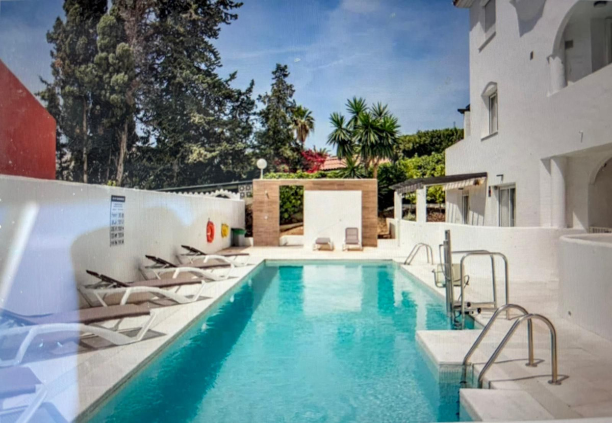 2 Bedroom Apartment for Sale in Nueva Andalucía — 3