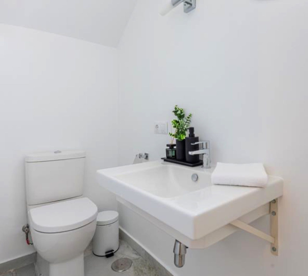 2 Bedroom Apartment for Sale in Nueva Andalucía — 5