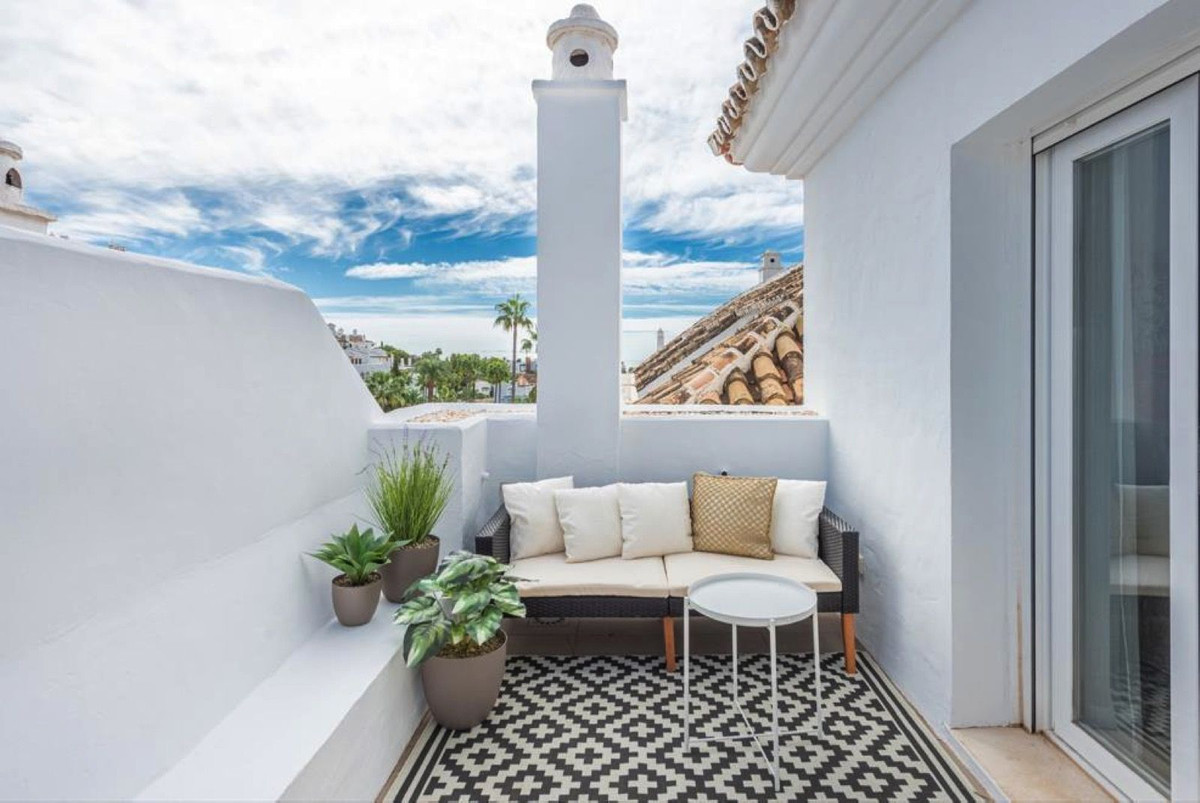 2 Bedroom Apartment for Sale in Nueva Andalucía — 6