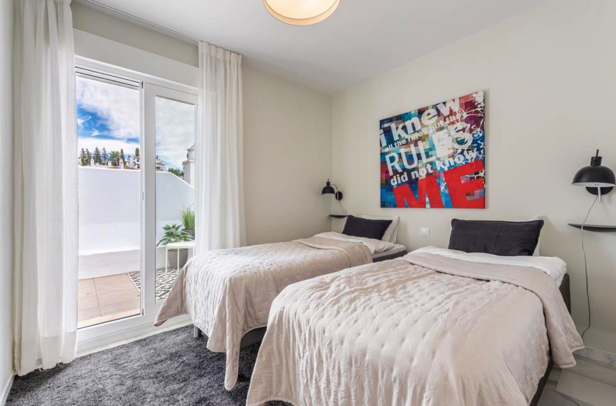2 Bedroom Apartment for Sale in Nueva Andalucía — 9