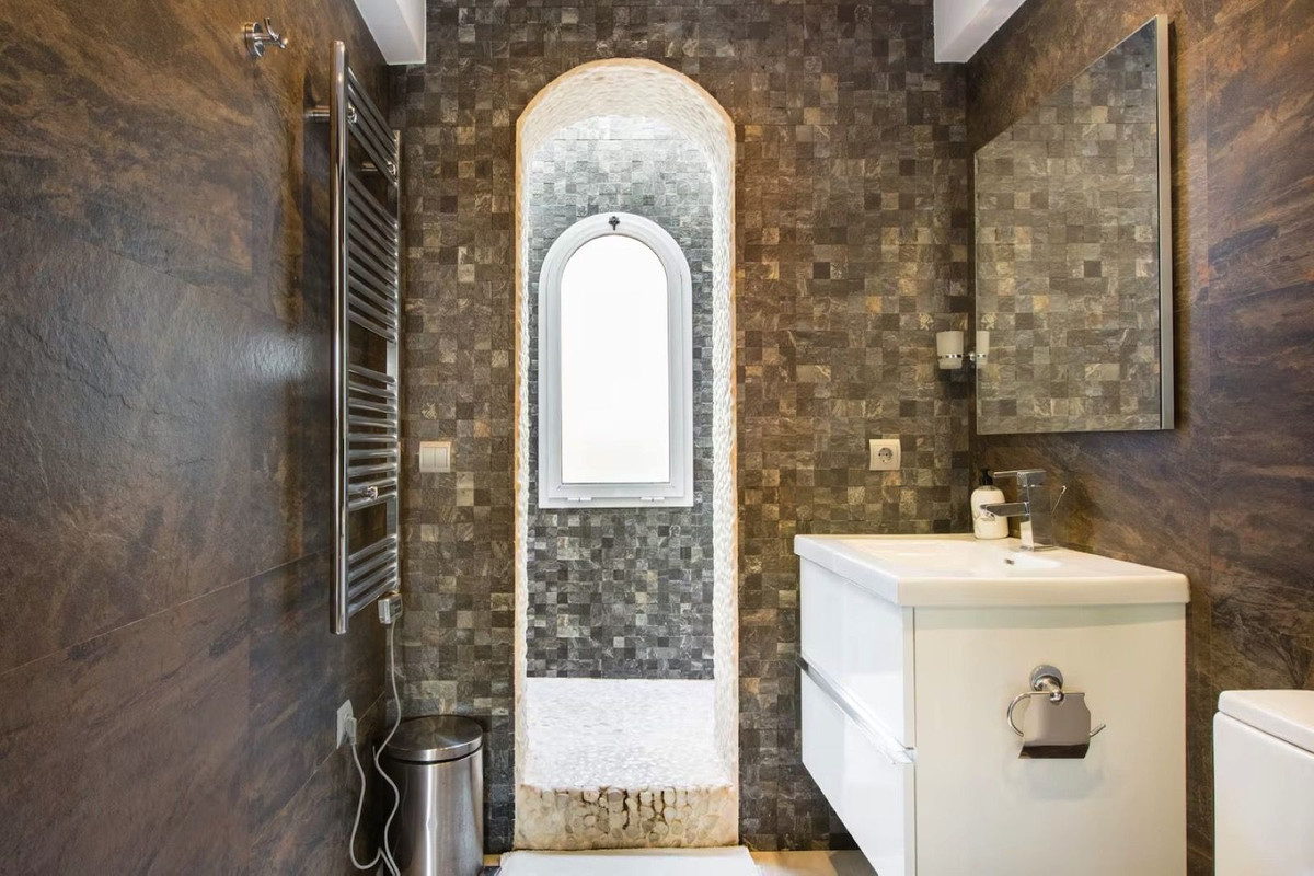 5 Bedroom Villa for Sale in Nueva Andalucía — 7