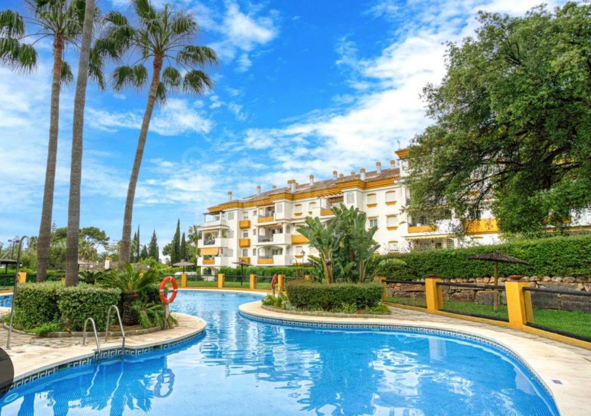 3 Bedroom Apartment for Sale in Nagüeles — 2