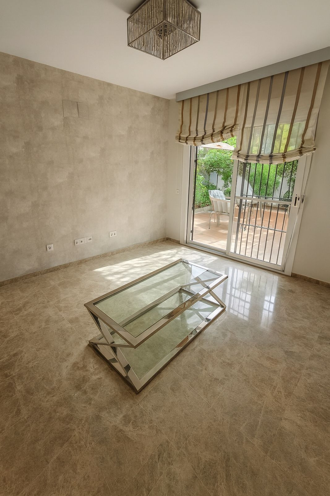 2 Bedroom Apartment for Sale in Nueva Andalucía — 2