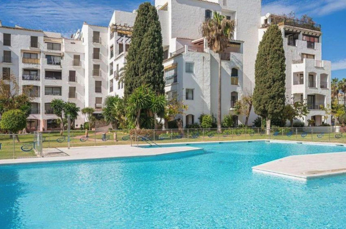 3 Bedroom Apartment for Sale in Puerto Banús