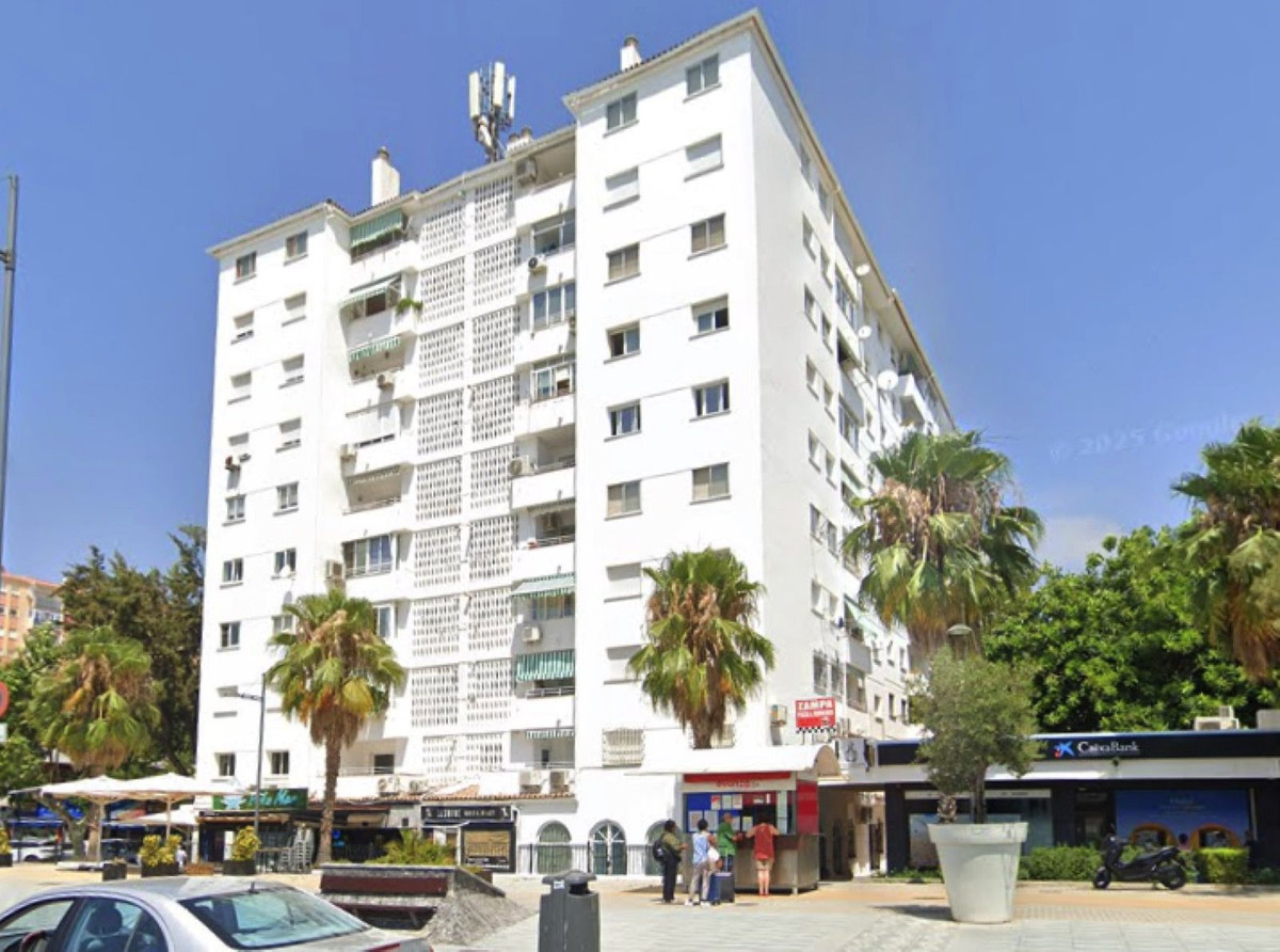 4 Bedroom Apartment for Sale in San Pedro de Alcántara