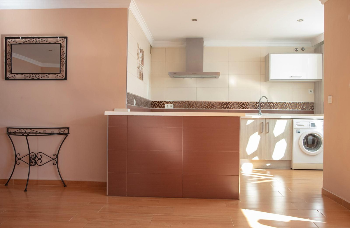 4 Bedroom Apartment for Sale in San Pedro de Alcántara — 4