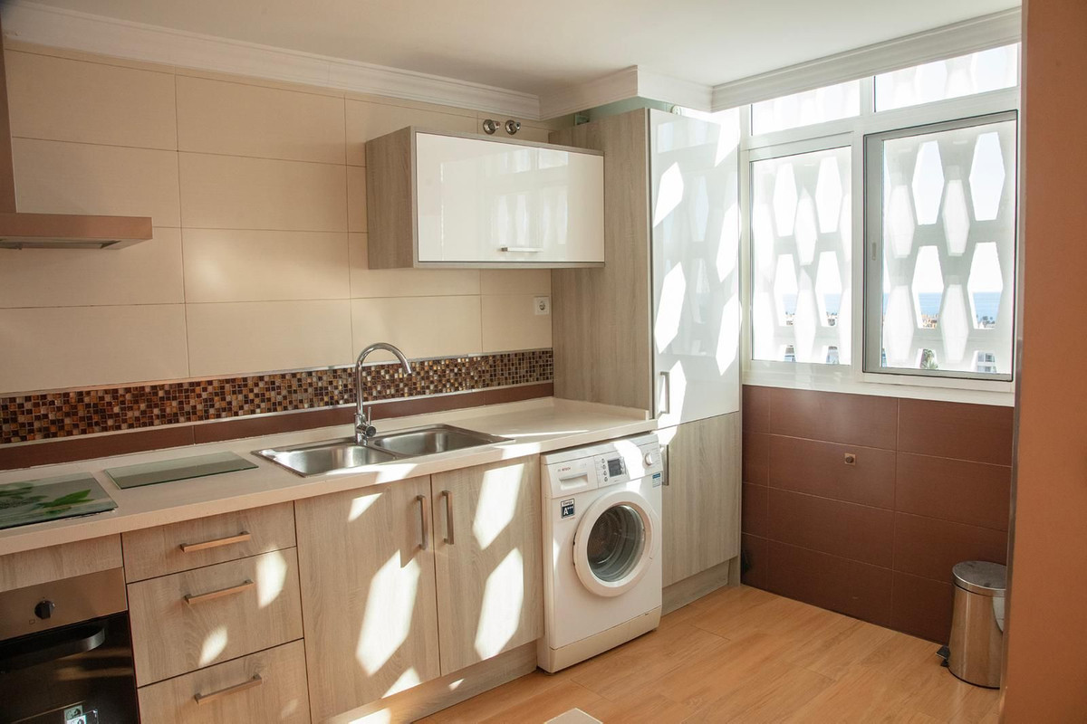 4 Bedroom Apartment for Sale in San Pedro de Alcántara — 5