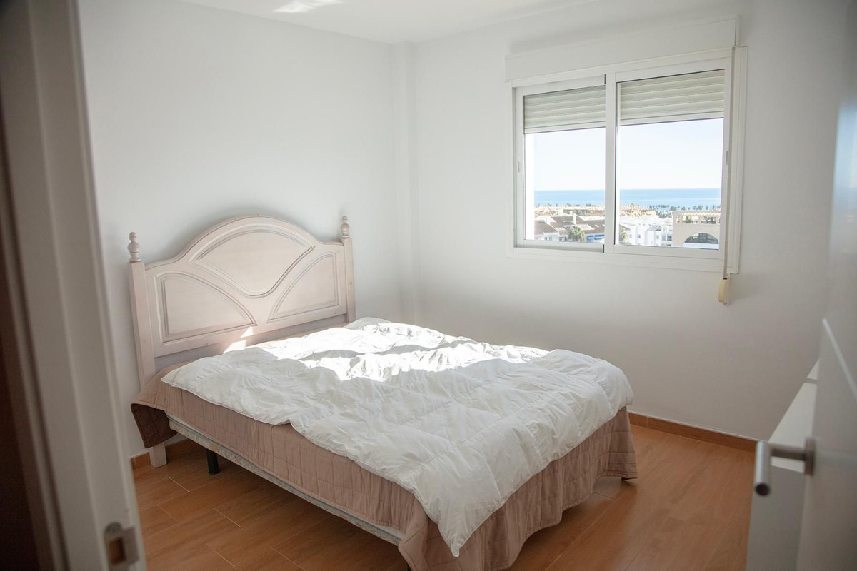 4 Bedroom Apartment for Sale in San Pedro de Alcántara — 7