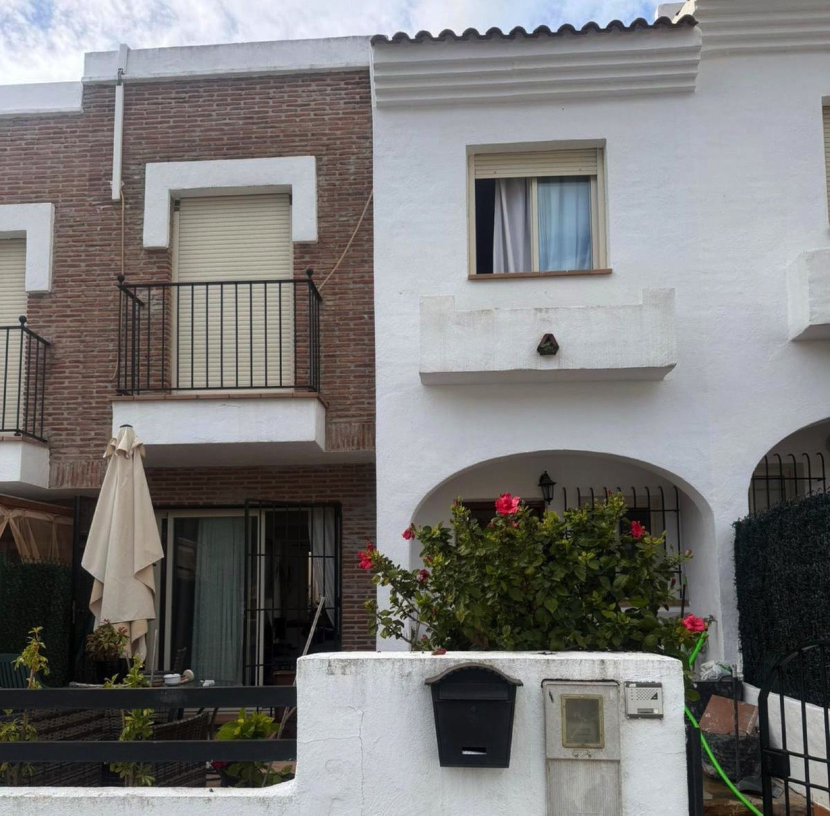 2 Bedroom Villa for Sale in Benahavís