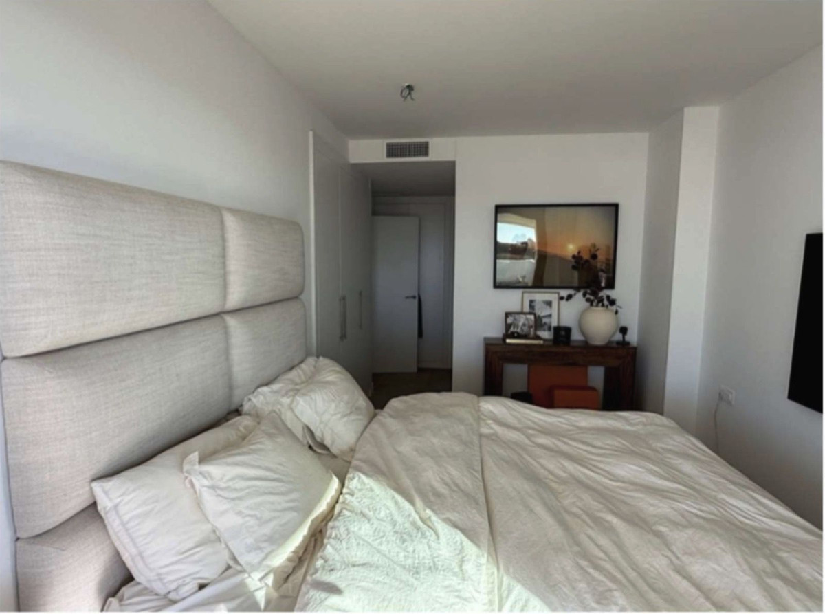 3 Bedroom Apartment for Sale in Estepona — 9