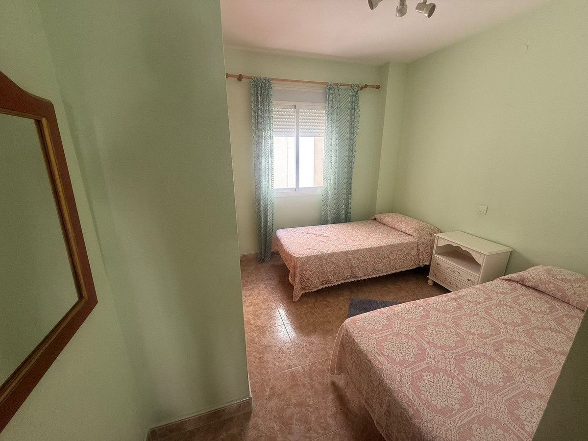 3 Bedroom Apartment for Sale in Estepona — 6