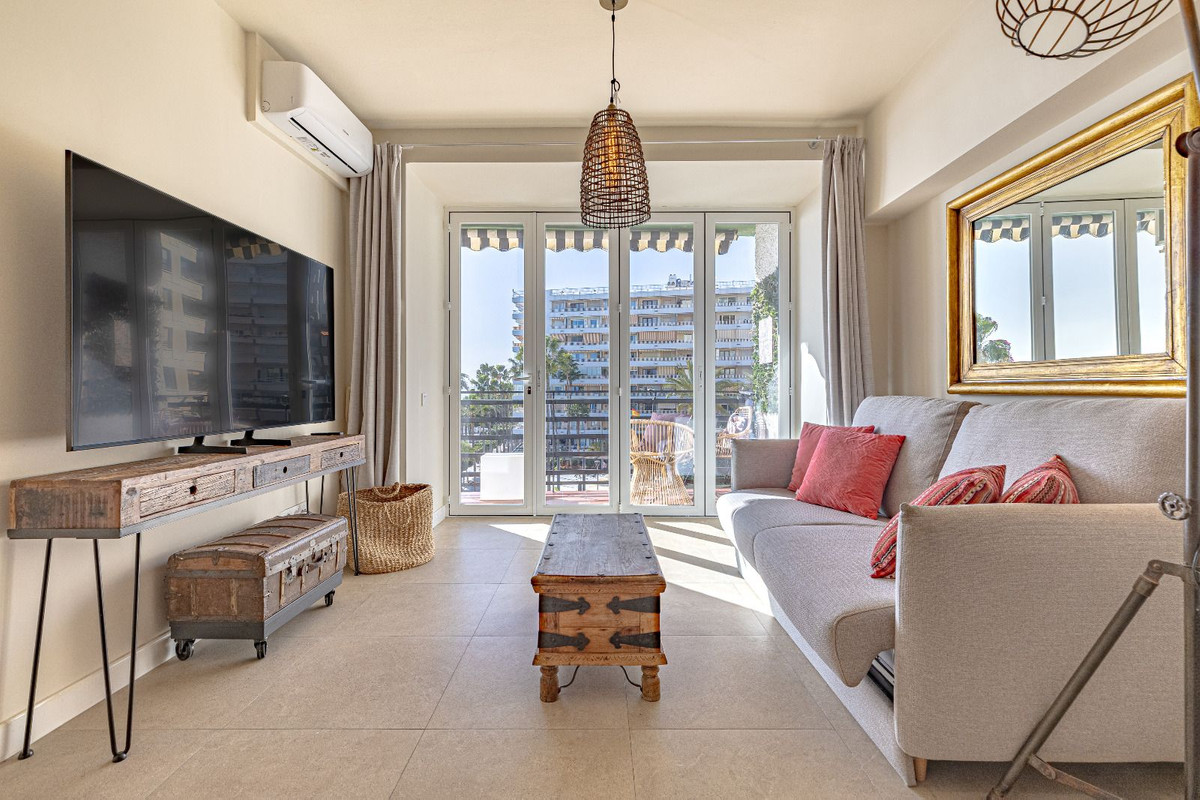 1 Bedroom Apartment for Sale in Marbella — 2