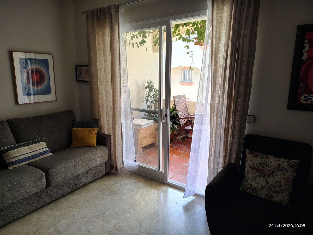 2 Bedroom Apartment for Sale in Estepona — 4