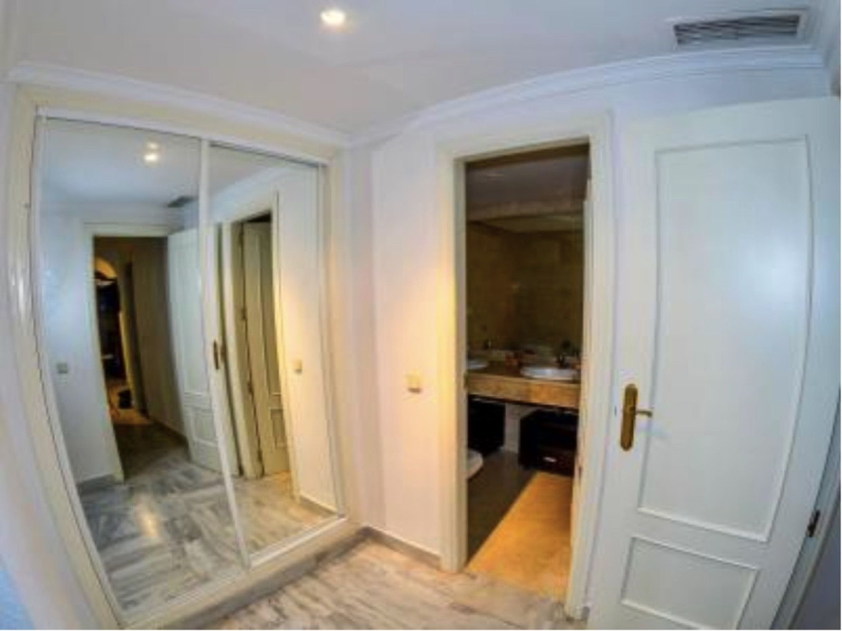 2 Bedroom Apartment for Sale in Nueva Andalucía — 5