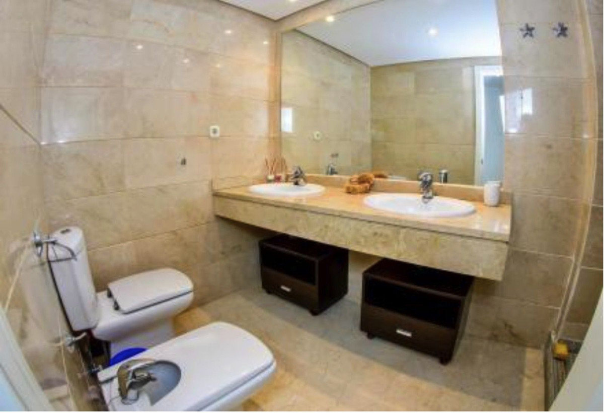 2 Bedroom Apartment for Sale in Nueva Andalucía — 7