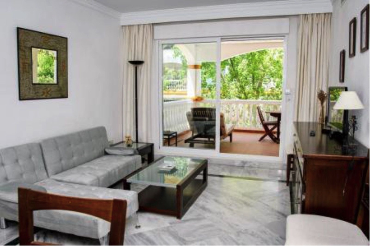 2 Bedroom Apartment for Sale in Nueva Andalucía — view 10