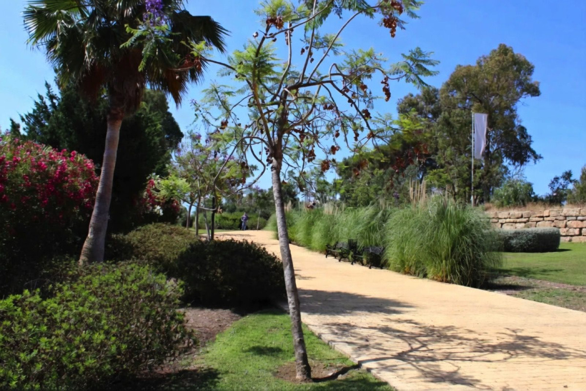 2 Bedroom Apartment for Sale in Benahavís — 8