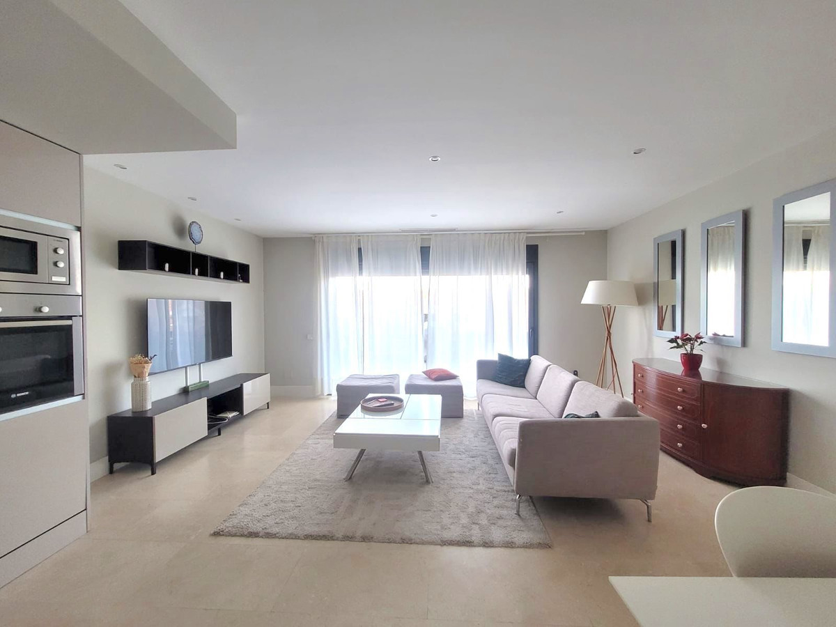 1 Bedroom Apartment for Sale in Selwo — 3