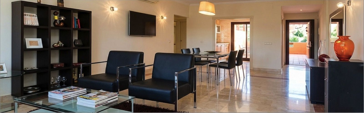 2 Bedroom Apartment for Sale in Estepona — 6