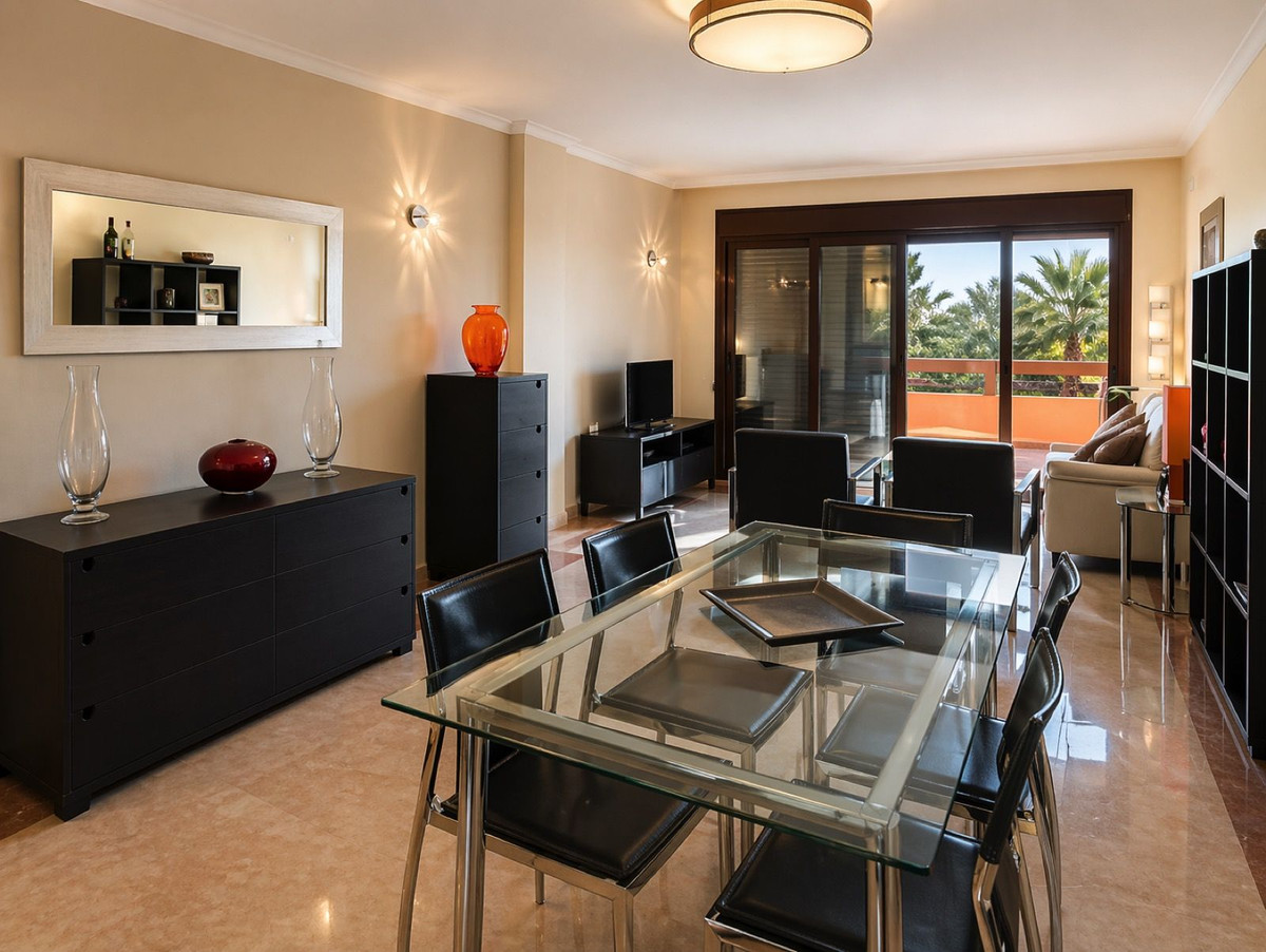 2 Bedroom Apartment for Sale in Estepona — 9
