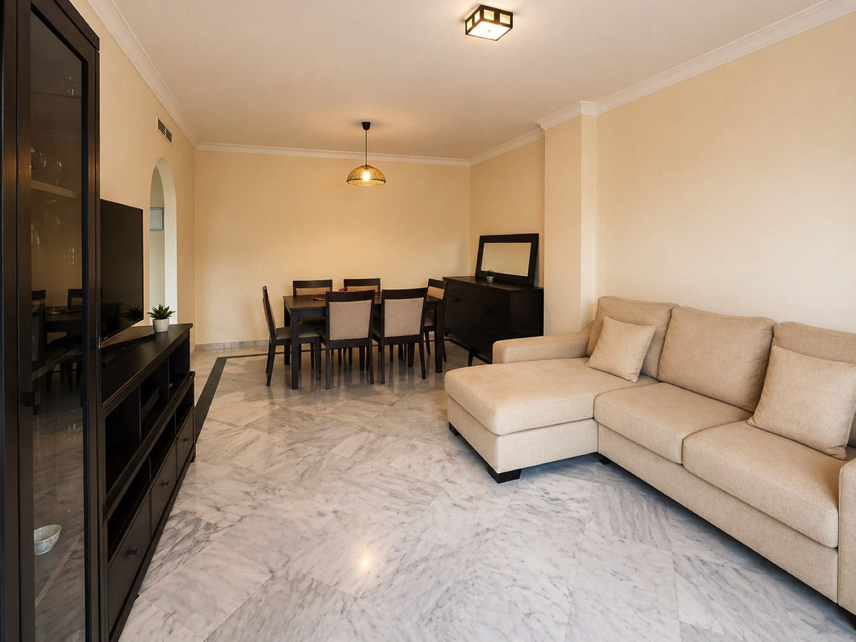 2 Bedroom Apartment for Sale in Nueva Andalucía — 8