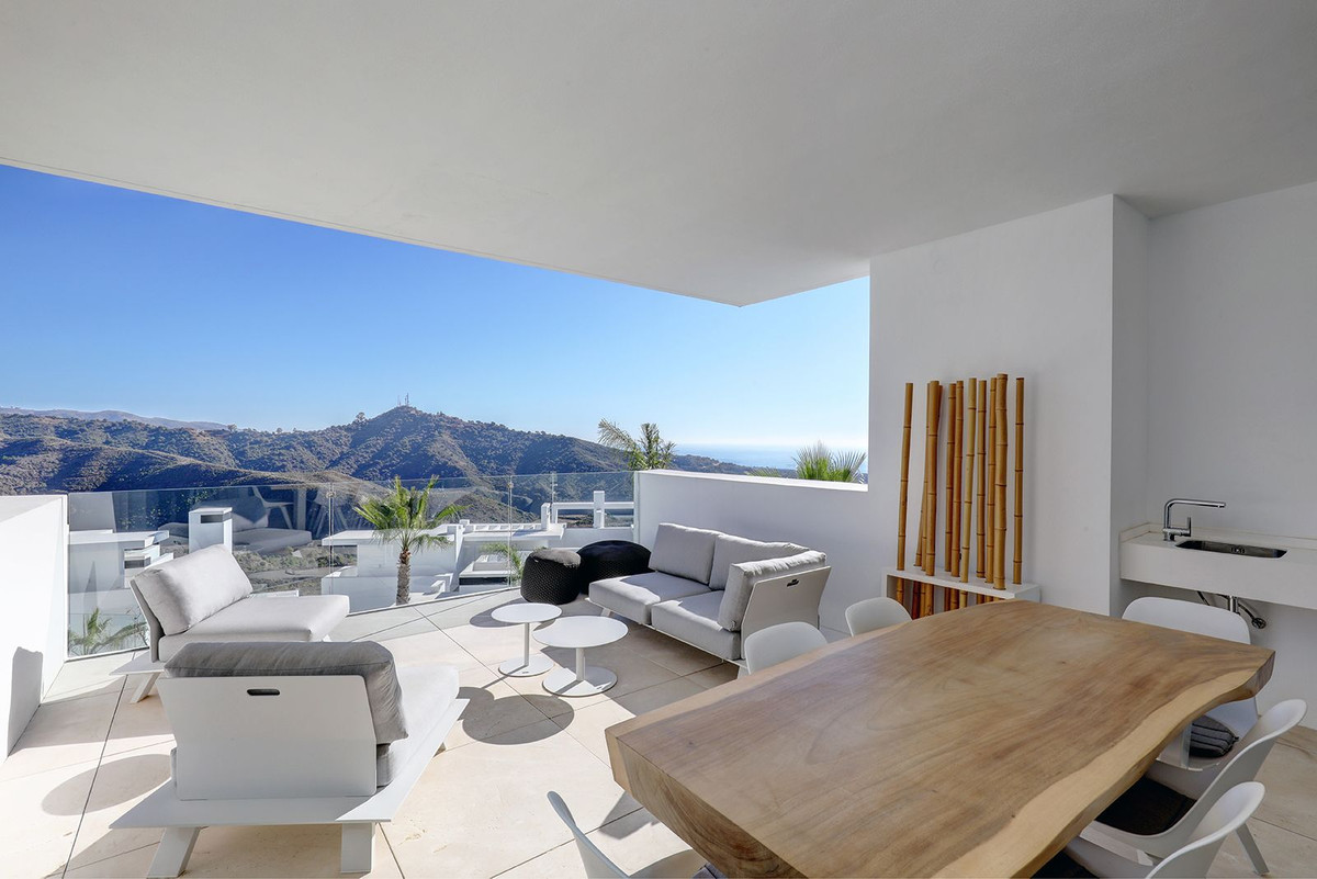 2 Bedroom Apartment for Sale in Ojén — 2
