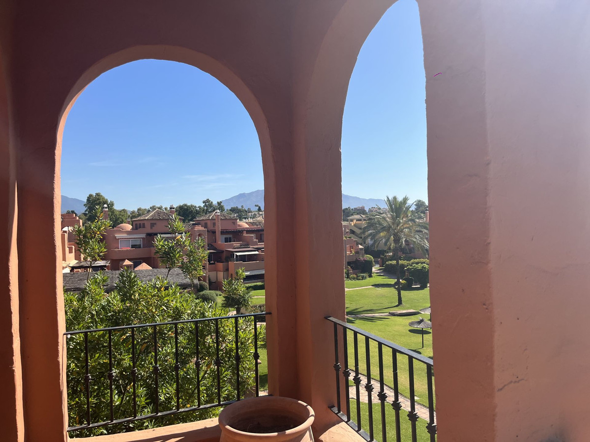 3 Bedroom Apartment for Sale in Estepona — 2