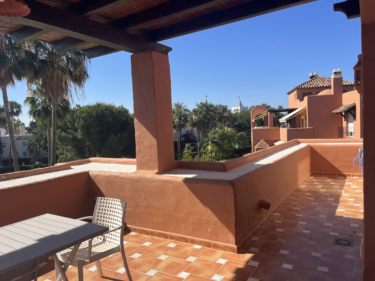 3 Bedroom Apartment for Sale in Estepona — 3
