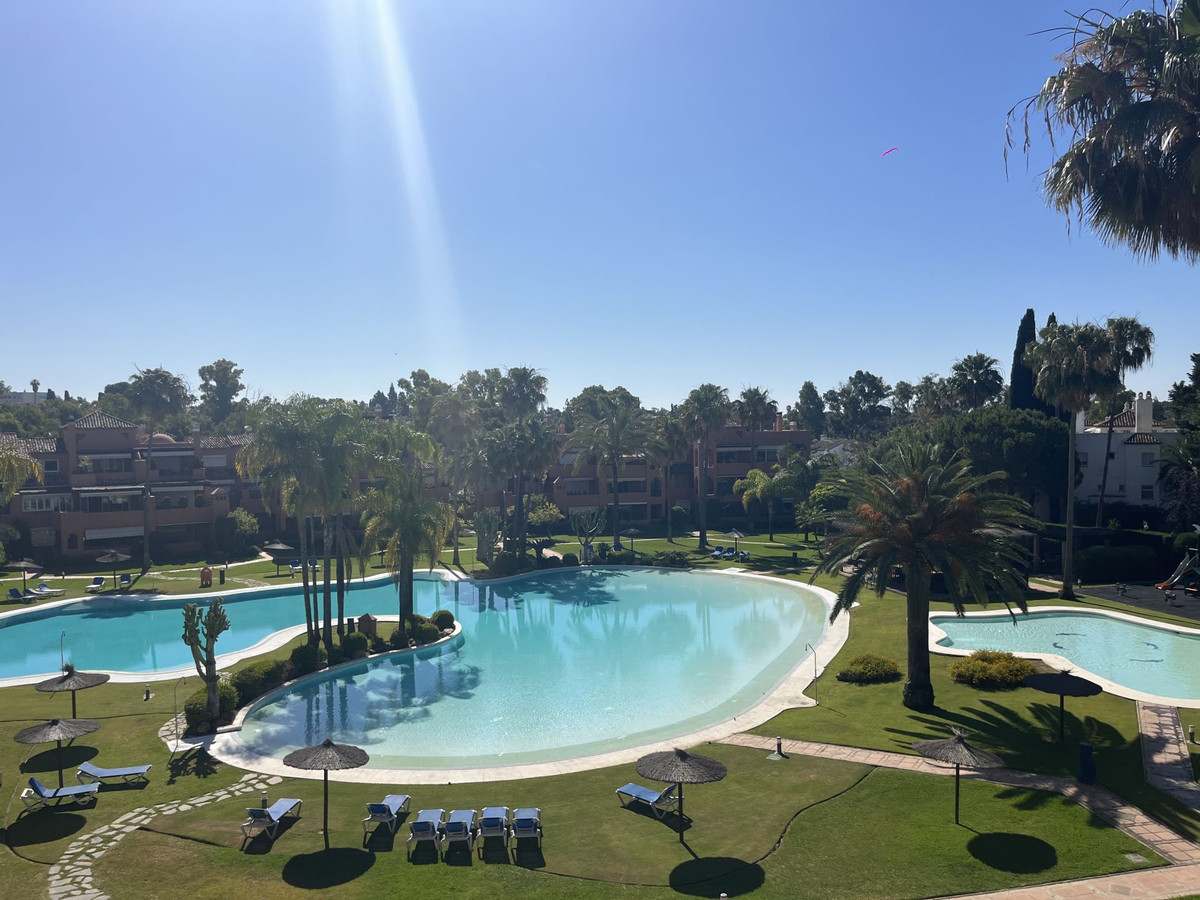 3 Bedroom Apartment for Sale in Estepona — 4