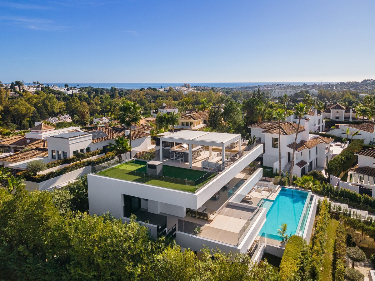 5 Bedroom Villa for Sale in Nueva Andalucía — 4