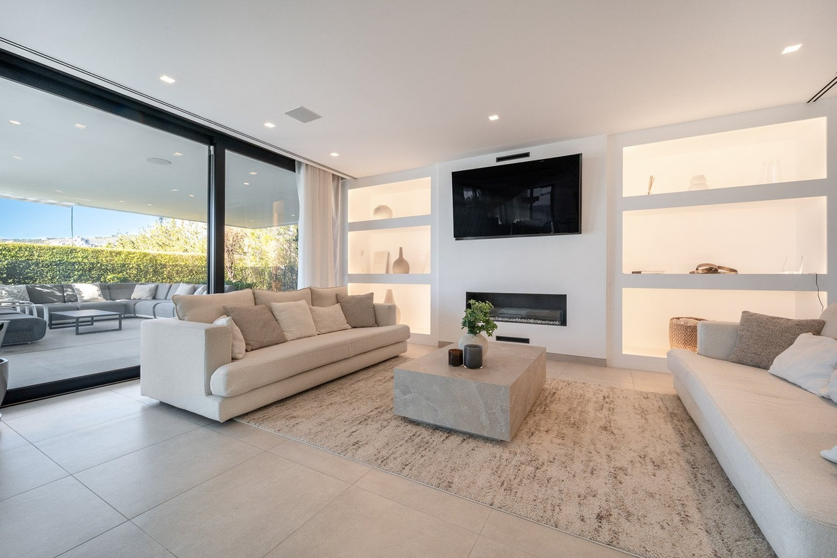 5 Bedroom Villa for Sale in Nueva Andalucía — view 10