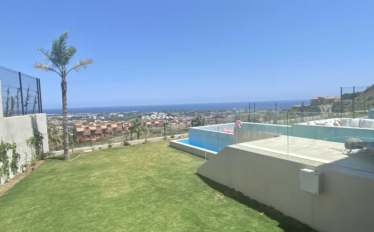 5 Bedroom Villa for Sale in Benahavís — 4