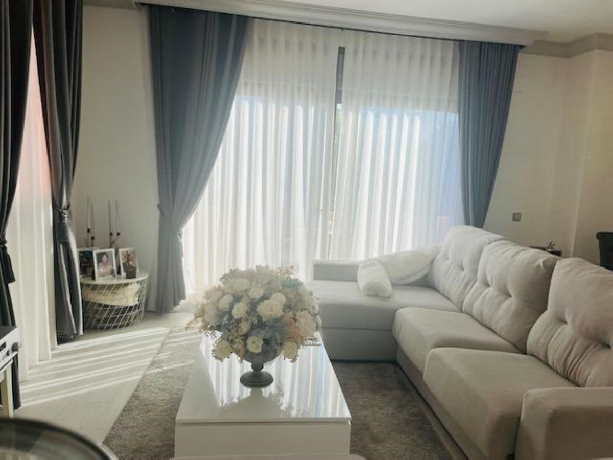 3 Bedroom Apartment for Sale in Estepona — 2