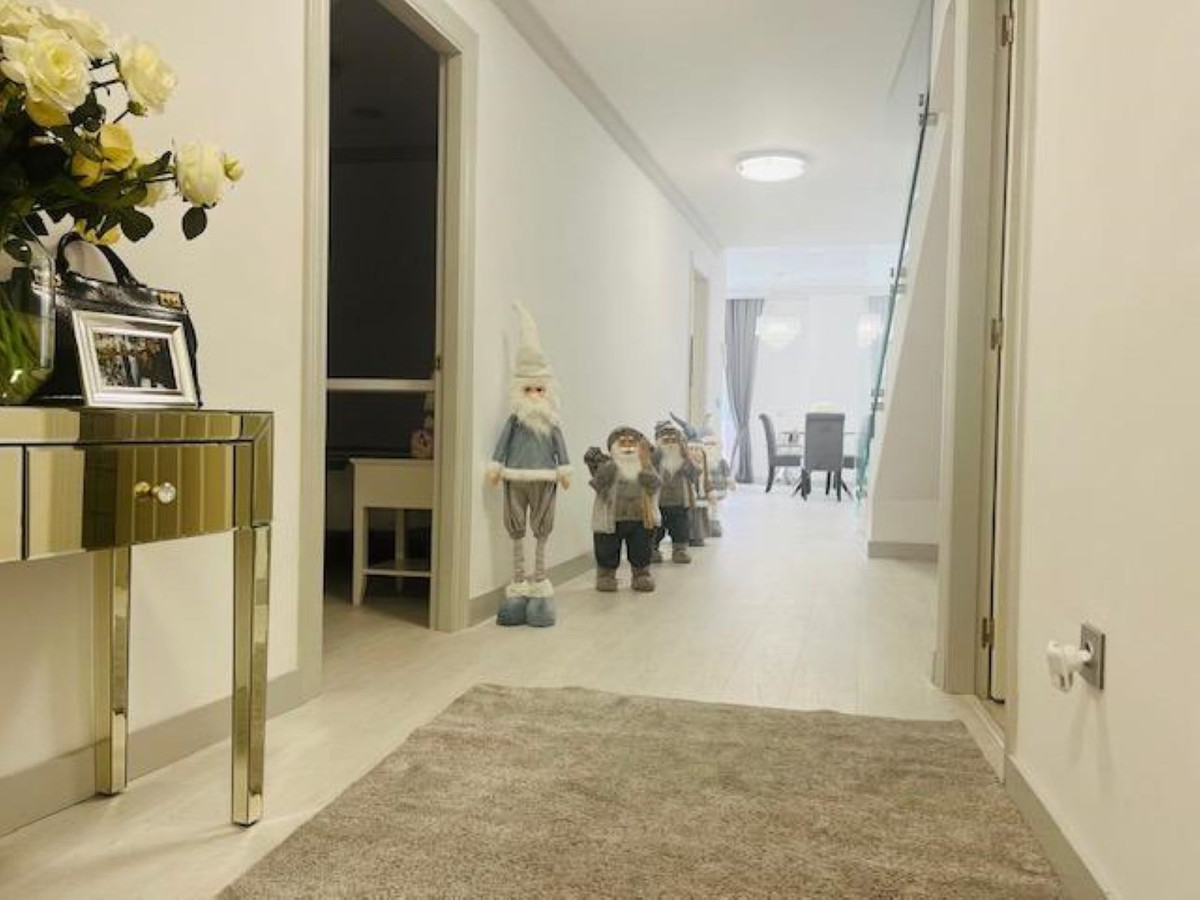 3 Bedroom Apartment for Sale in Estepona — 5
